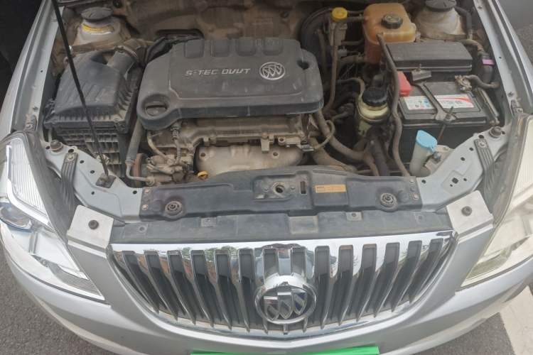 Used Buick Excelle 2013 1.5L Manual Luxury Model Engine Bay
