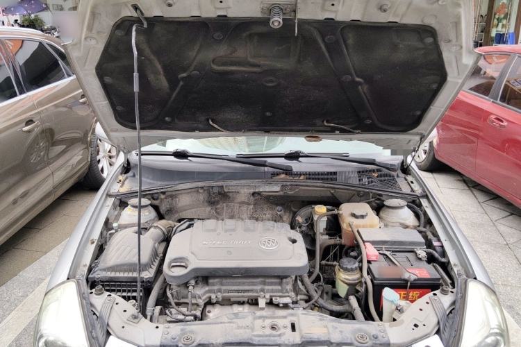 Used Buick Excelle 2013 1.5L Automatic Classic Model Engine Bay