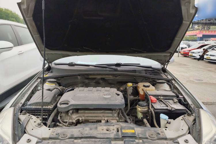 Used Buick Excelle 2013 1.5L Automatic Classic Model Engine Bay