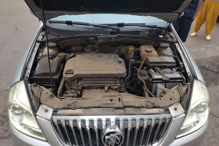 Used Buick Excelle 2013 1.5L Manual Classic Model Engine Bay