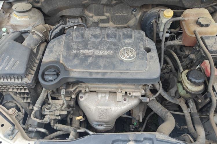 Used Buick Excelle 2013 1.5L Manual Classic Model Engine Bay