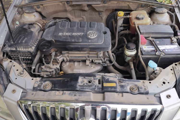 Used Buick Excelle 2013 1.5L Manual Classic Model Engine Bay