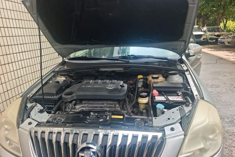 Used Buick Excelle 2013 1.5L Automatic Classic Model Engine Bay
