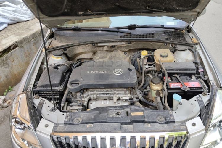 Used Buick Excelle 2013 1.5L Manual Classic Model Engine Bay
