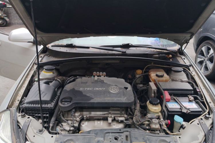 Used Buick Excelle 2013 1.5L Automatic Classic Model Engine Bay