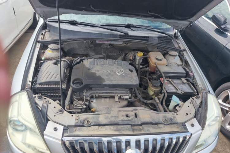 Used Buick Excelle 2013 1.5L Automatic Classic Model Engine Bay