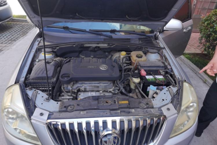 Used Buick Excelle 2013 1.5L Manual Classic Model Engine Bay