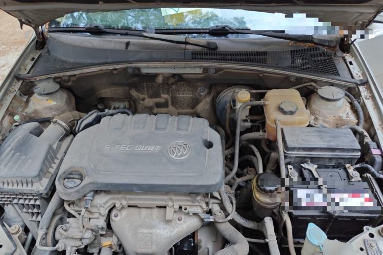 Used Buick Excelle 2013 1.5L Manual Classic Model Engine Bay