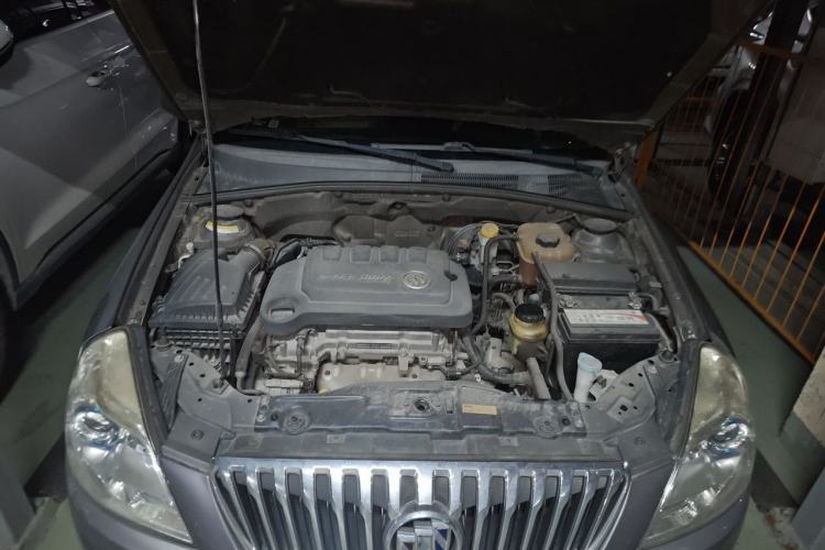 Used Buick Excelle 2013 1.5L Automatic Classic Model Engine Bay