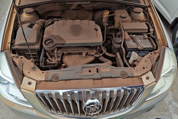 Used Buick Excelle 2013 1.5L Manual Classic Model Engine Bay