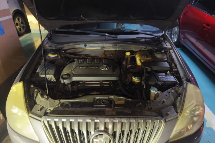 Used Buick Excelle 2013 1.5L Manual Classic Model Engine Bay