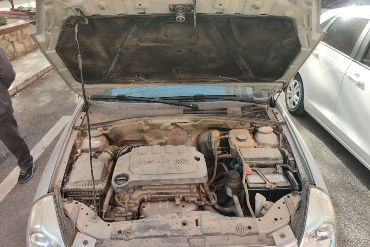 Used Buick Excelle 2013 1.5L Manual Luxury Model Engine Bay
