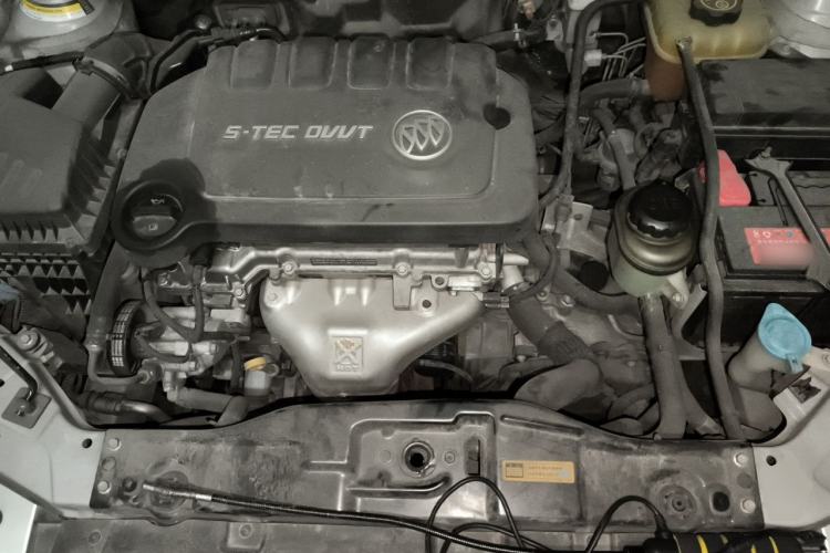 Used Buick Excelle 2013 1.5L Automatic Classic Model Engine Bay