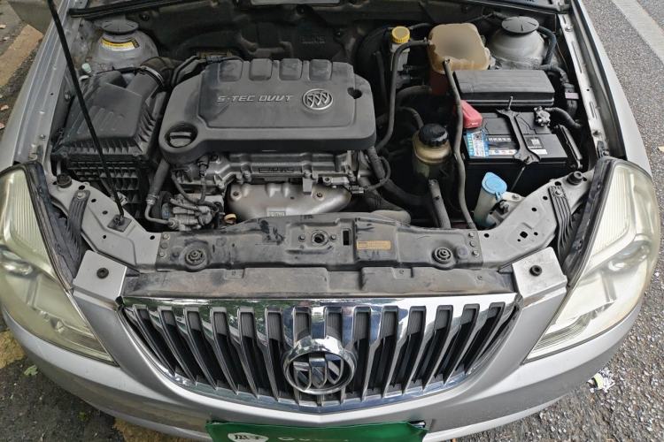 Used Buick Excelle 2013 1.5L Manual Classic Model Engine Bay