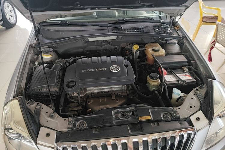 Used Buick Excelle 2013 1.5L Automatic Luxury Model Engine Bay