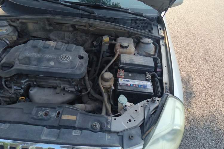 Used Buick Excelle 2013 1.5L Automatic Classic Model Engine Bay Left
