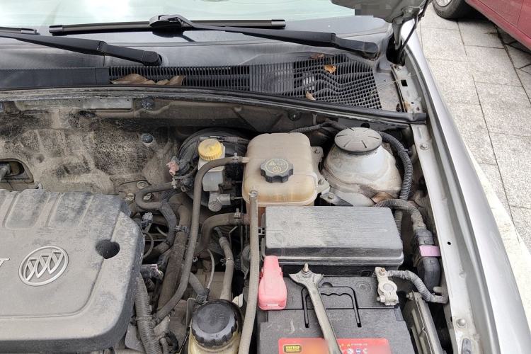 Used Buick Excelle 2013 1.5L Automatic Classic Model Engine Bay Left