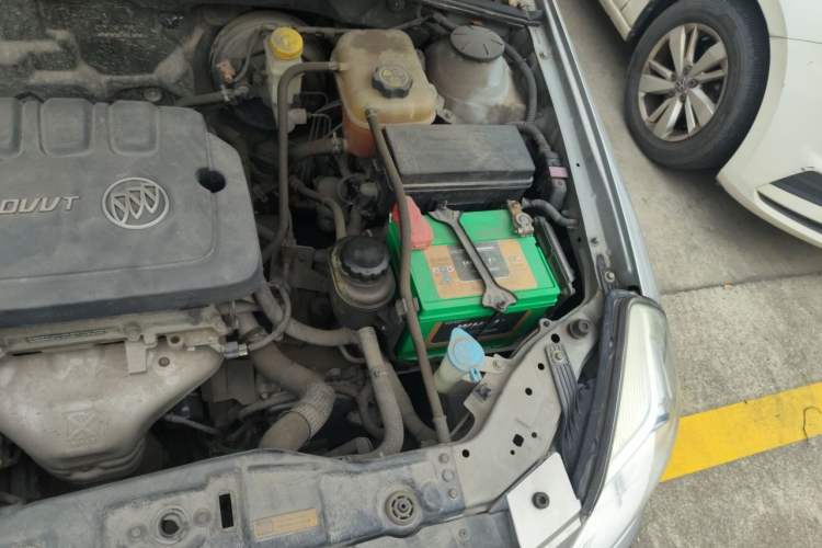 Used Buick Excelle 2013 1.5L Automatic Classic Model Engine Bay Left