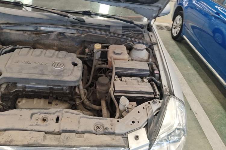 Used Buick Excelle 2013 1.5L Automatic Classic Model Engine Bay Left