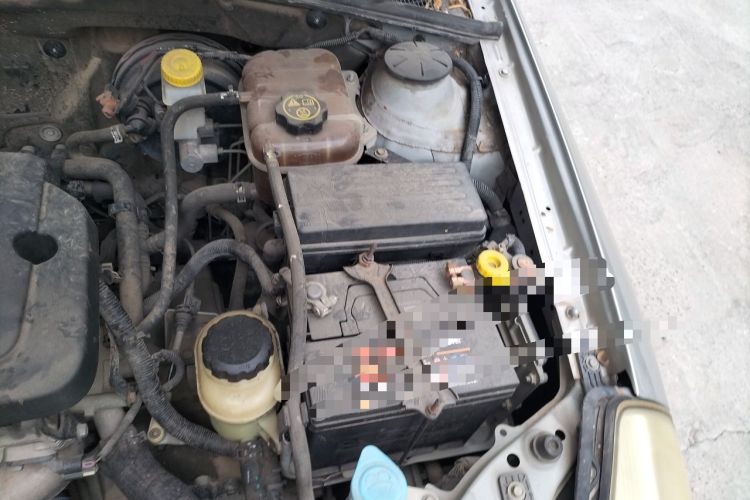 Used Buick Excelle 2013 1.5L Automatic Classic Model Engine Bay Left