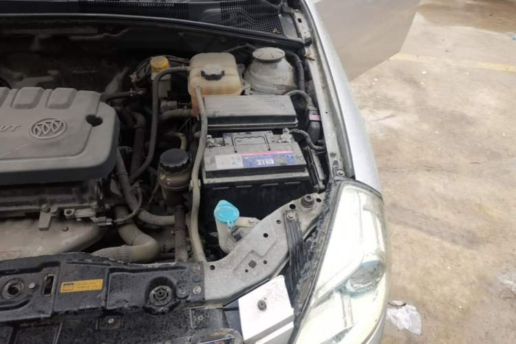 Used Buick Excelle 2013 1.5L Automatic Classic Model Engine Bay Left