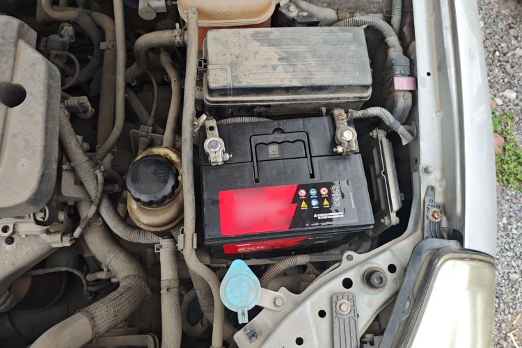Used Buick Excelle 2013 1.5L Automatic Classic Model Engine Bay Left