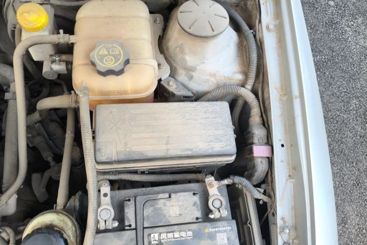 Used Buick Excelle 2013 1.5L Manual Classic Model Engine Bay Left