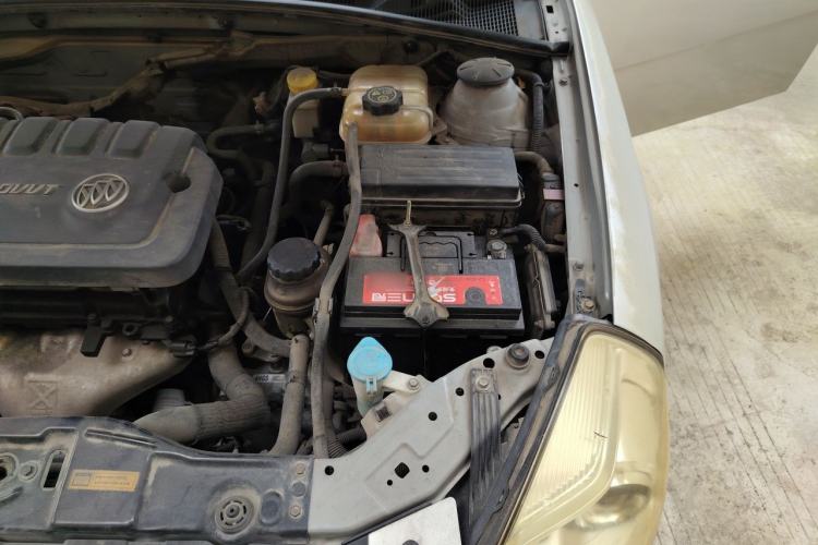 Used Buick Excelle 2013 1.5L Automatic Classic Model Engine Bay Left