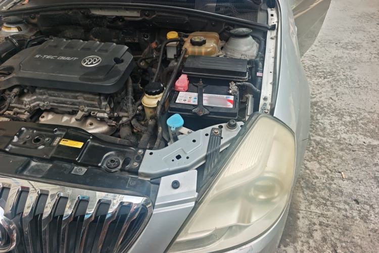 Used Buick Excelle 2013 1.5L Automatic Classic Model Engine Bay Left
