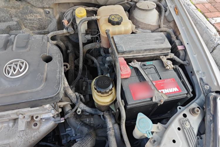 Used Buick Excelle 2013 1.5L Automatic Classic Model Engine Bay Left