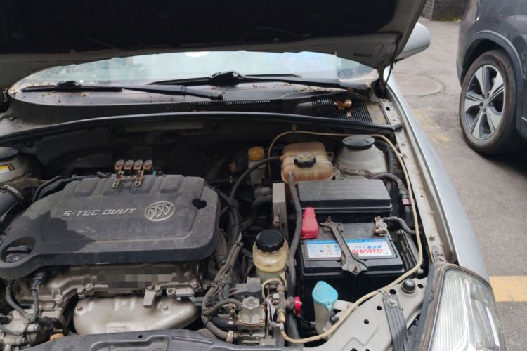 Used Buick Excelle 2013 1.5L Automatic Classic Model Engine Bay Left