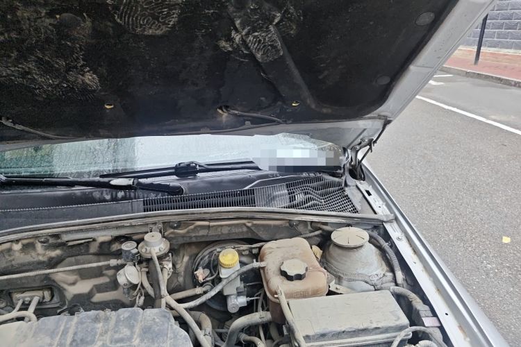 Used Buick Excelle 2013 1.5L Automatic Classic Model Engine Bay Left