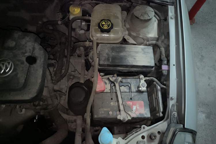 Used Buick Excelle 2013 1.5L Automatic Classic Model Engine Bay Left