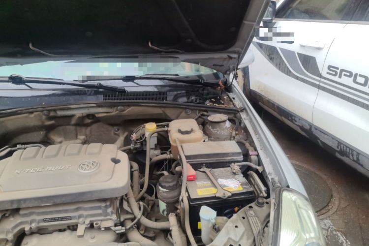 Used Buick Excelle 2013 1.5L Automatic Classic Model Engine Bay Left