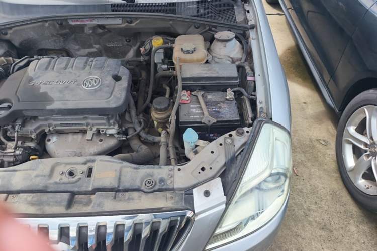 Used Buick Excelle 2013 1.5L Automatic Classic Model Engine Bay Left