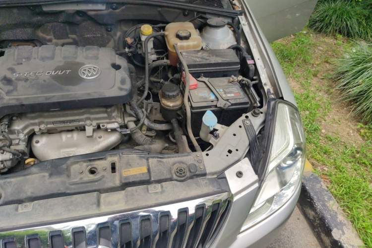 Used Buick Excelle 2013 1.5L Automatic Luxury Model Engine Bay Left