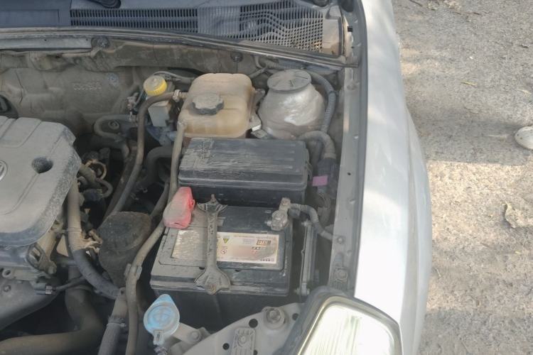 Used Buick Excelle 2013 1.5L Automatic Classic Model Engine Bay Left