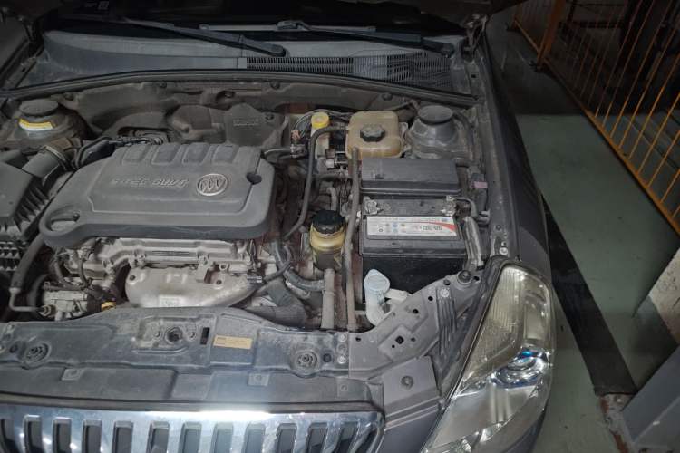 Used Buick Excelle 2013 1.5L Automatic Classic Model Engine Bay Left
