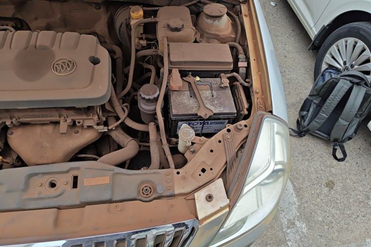 Used Buick Excelle 2013 1.5L Manual Classic Model Engine Bay Left