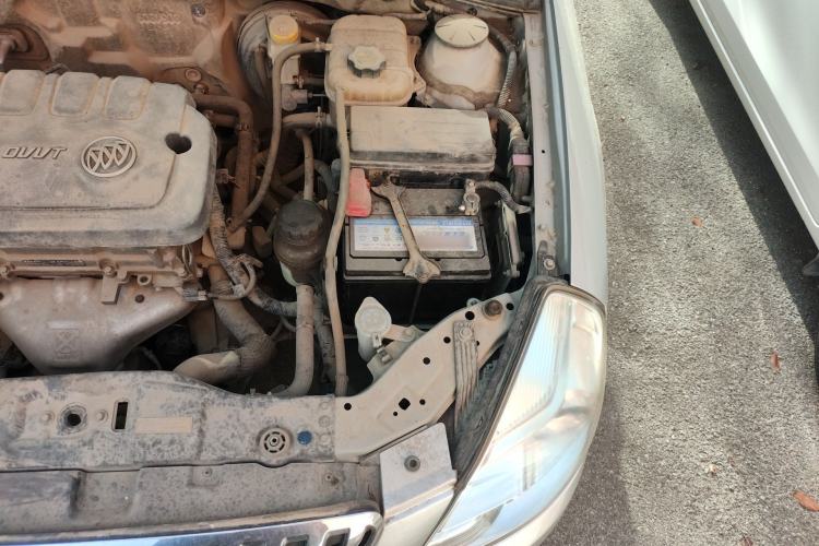Used Buick Excelle 2013 1.5L Manual Luxury Model Engine Bay Left