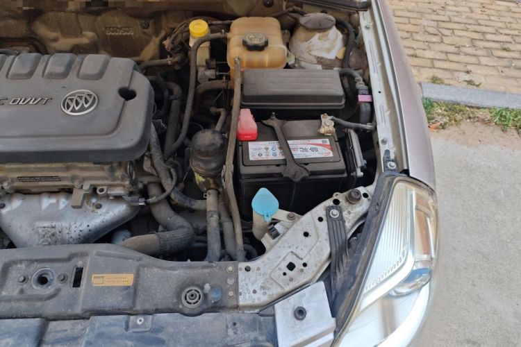 Used Buick Excelle 2013 1.5L Automatic Classic Model Engine Bay Left