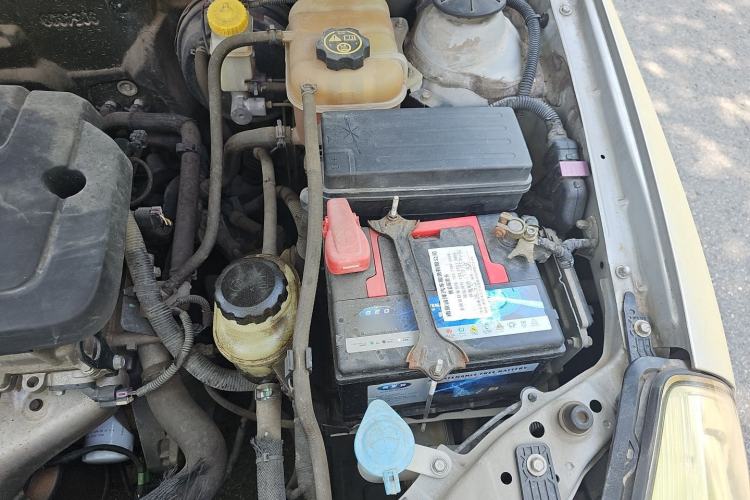 Used Buick Excelle 2013 1.5L Manual Luxury Model Engine Bay Left