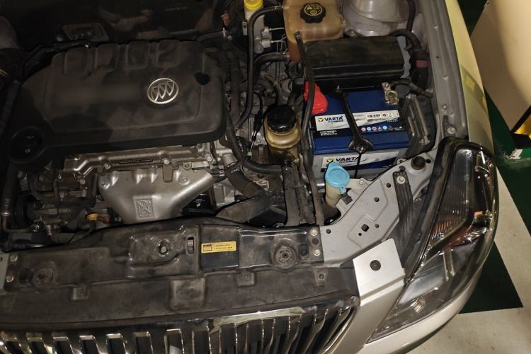 Used Buick Excelle 2013 1.5L Automatic Classic Model Engine Bay Left