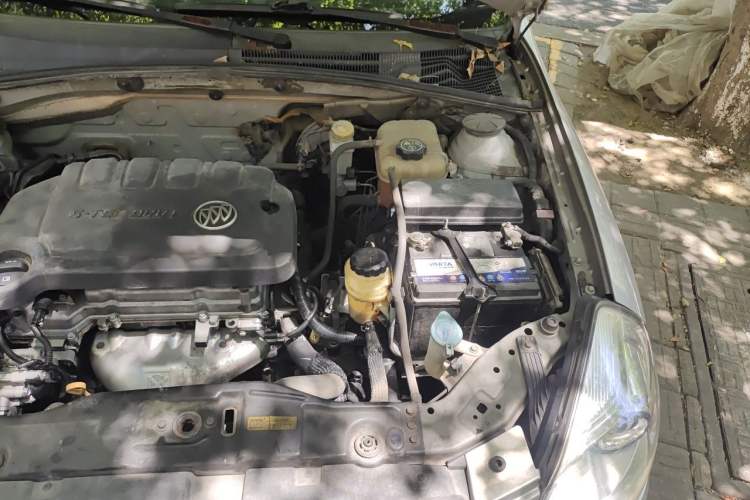 Used Buick Excelle 2013 1.5L Automatic Classic Model Engine Bay Left
