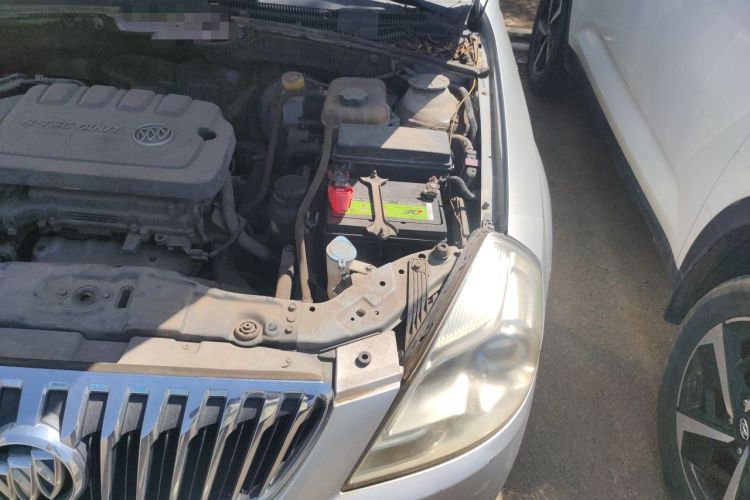Used Buick Excelle 2013 1.5L Manual Classic Model Engine Bay Left