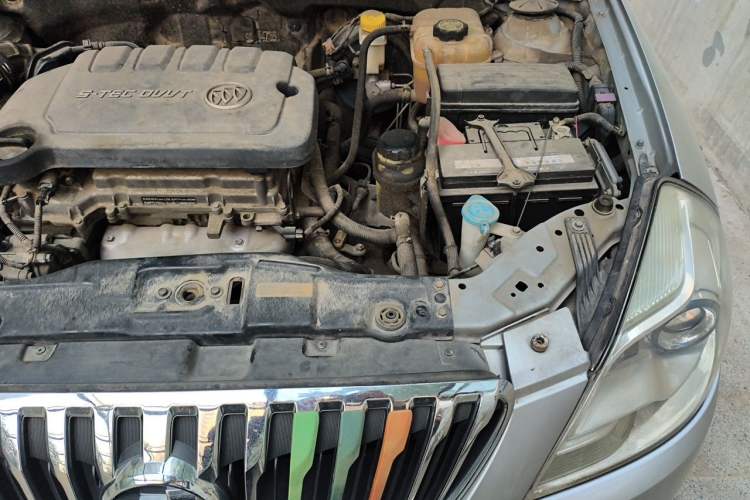 Used Buick Excelle 2013 1.5L Automatic Classic Model Engine Bay Left