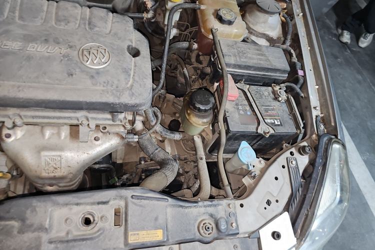 Used Buick Excelle 2013 1.5L Automatic Classic Model Engine Bay Left