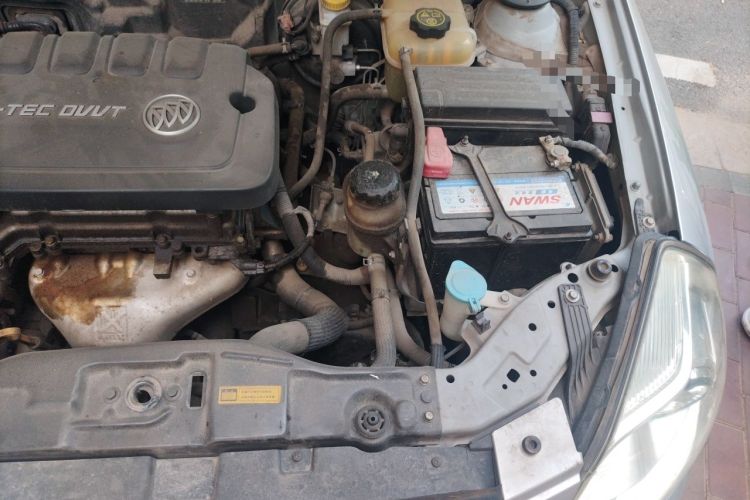 Used Buick Excelle 2013 1.5L Automatic Classic Model Engine Bay Left