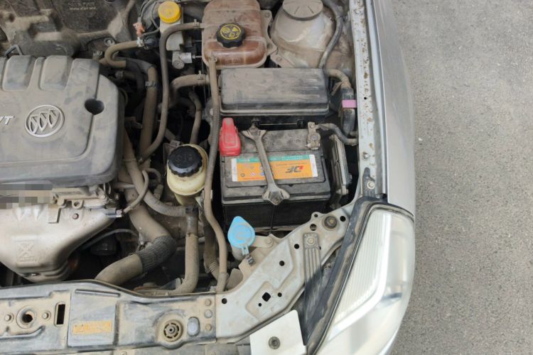 Used Buick Excelle 2013 1.5L Automatic Classic Model Engine Bay Left