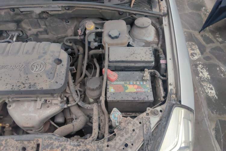 Used Buick Excelle 2013 1.5L Automatic Classic Model Engine Bay Left